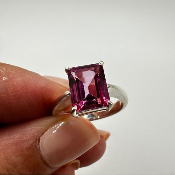 NWOT 8x10mm emerald cut Pink CZ stone, solitaire ring in solid sterling silver! - Picture 3 of 10